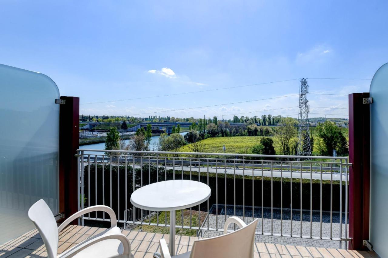 Hotel Rivus Пескьера-дель-Гарда Экстерьер фото