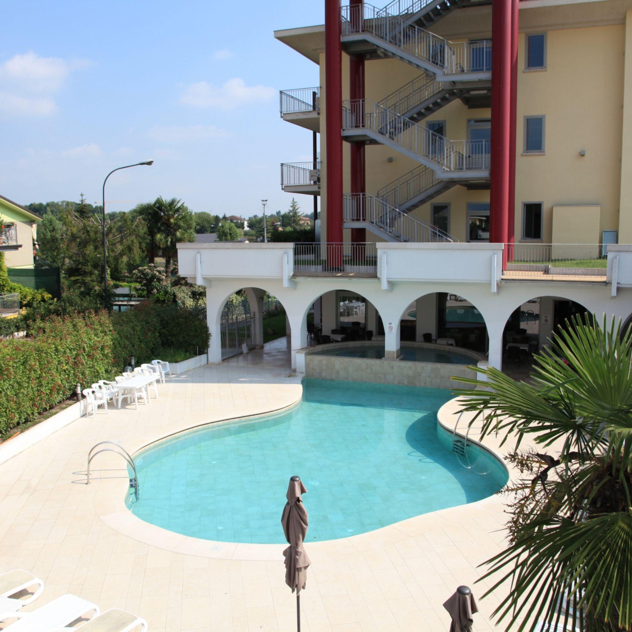 Hotel Rivus Пескьера-дель-Гарда Экстерьер фото