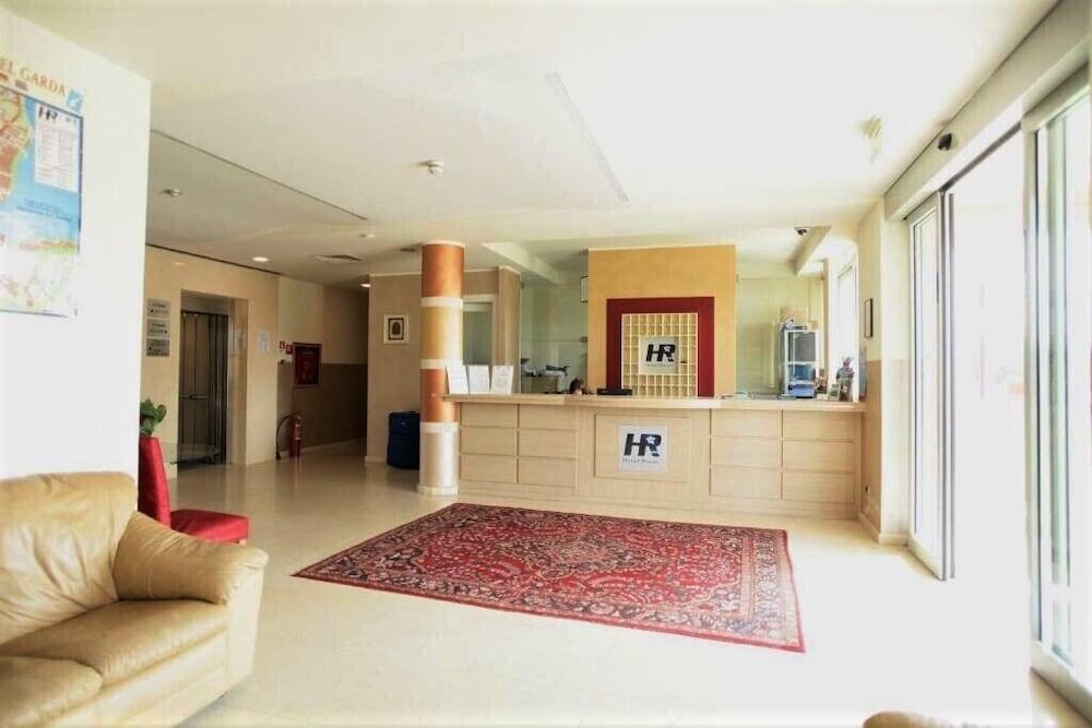 Hotel Rivus Пескьера-дель-Гарда Экстерьер фото