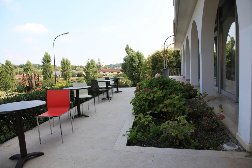 Hotel Rivus Пескьера-дель-Гарда Экстерьер фото